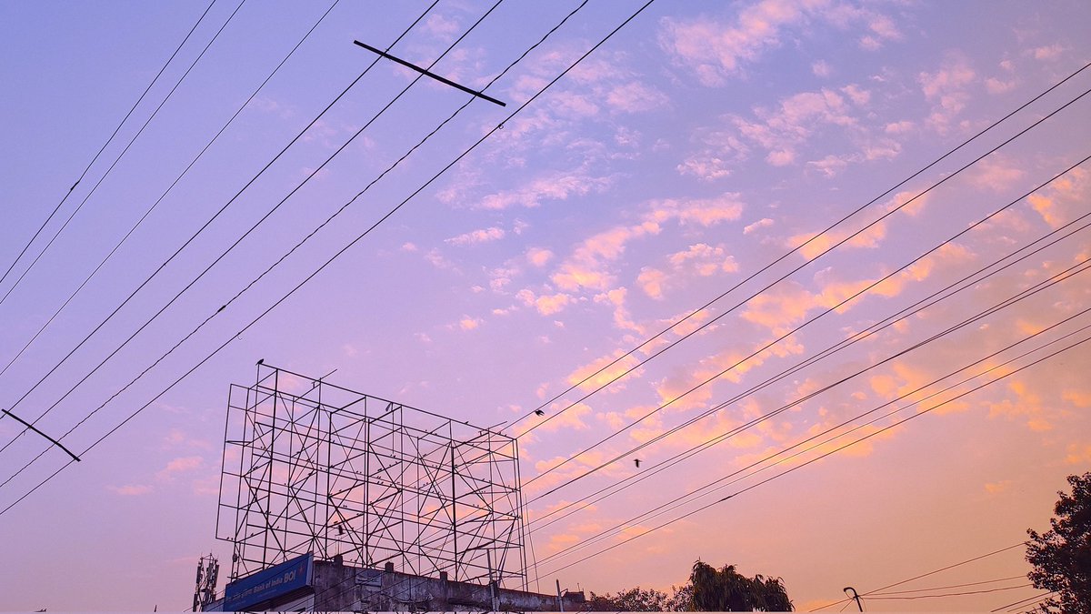Misbahulx1's tweet photo. Sunset #3
#sunset #sunsets #redmiphotography #sunsetphotography #tranquality #Peace #photography #mobilephotography https://t.co/RXlfIN8LkY