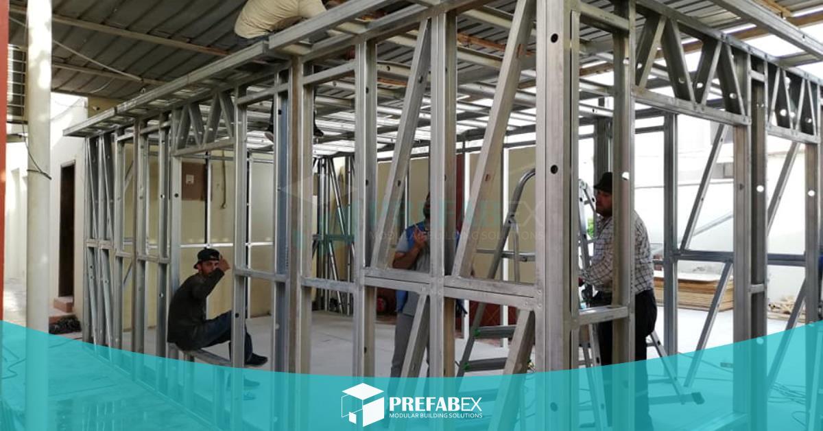 PrefabexLtd's tweet photo. The 25m² modern kiosk was selected as the best size for the customer’s business requirements and space restrictions.
#kiosk #prefabricated #modern  #portablecabins #mobilekiosk #cabin #modular #office #officespace #mobileoffice #portableoffice #salesoffice #workspace #steelframe https://t.co/Cb37E2uDi7