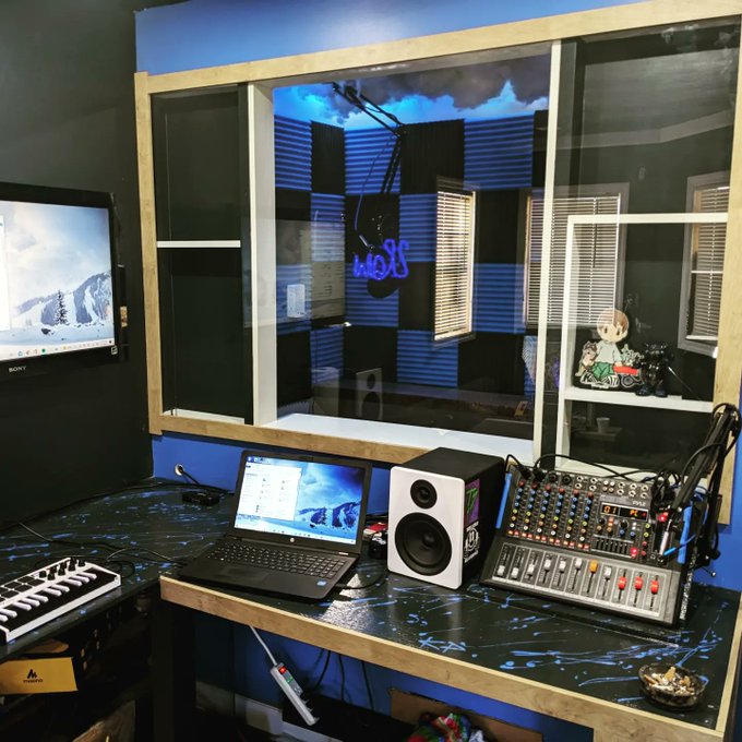 The studio is finally coming together https://t.co/0TN4BJ5FoE<a href="/tag/subscribers"class="tags"><span>#subscribers</span></a>