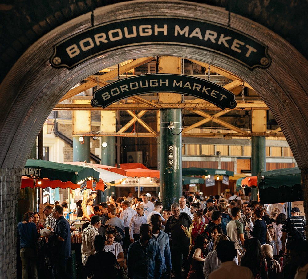 WineNewsIt's tweet photo. #Gastronomia, #cultura del #cibo, #sostenibilità: alla scoperta del #BoroughMarket di #Londra con le parole, a #WineNews, di #JaneSwift e #LucyCharles, rispettivamente Ceo e Director of Operations della storica #istituzioneinglese, https://t.co/nOhe70sfGD https://t.co/DbMLOZTvsw