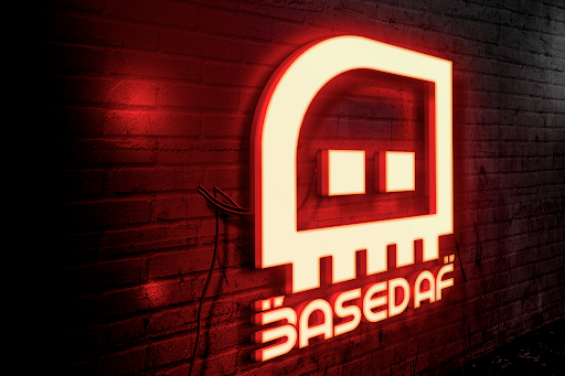 CyberBrokers_'s tweet photo. Our friends at @we_are_BasedAF are giving away 250 whitelist spots to CyberBroker holders.

Here's what YOU need to know to snag your spot as a BasedHead 🧵👇 https://t.co/ItddJfHjBz