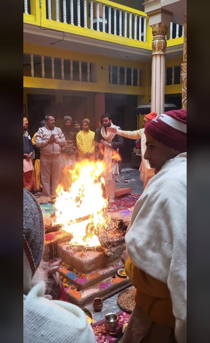 advosushildixit's tweet photo. Yagya #Haridwar #Harharmahadev #NewYear https://t.co/D277NqioGT
