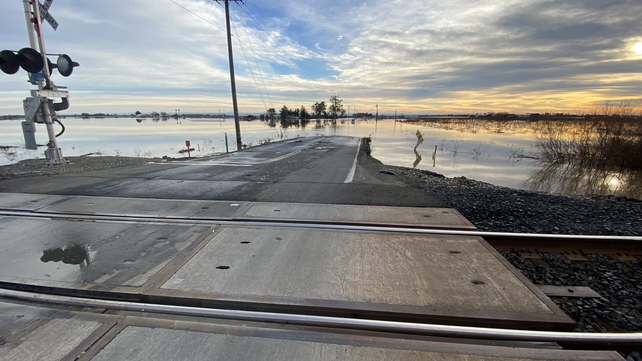 Bridgette Bjorlo on Twitter "Multiple submerged vehicles off Twin