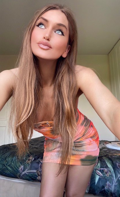 Happy new year y&rsquo;all ❤️ https://t.co/Mx6W2HER8Y