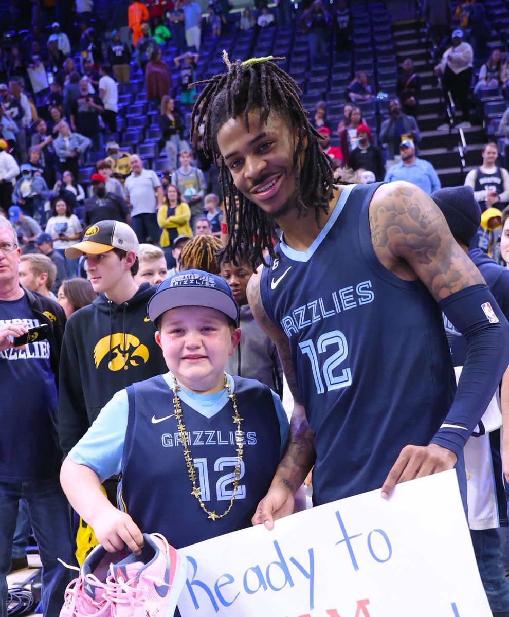 TheDunkCentral's tweet photo. Ja Morant over his last 5 games: 

31.2 PPG
8.8 APG
5.0 RPG
50.4% FG
82.5% FT https://t.co/zDVqxFyT85