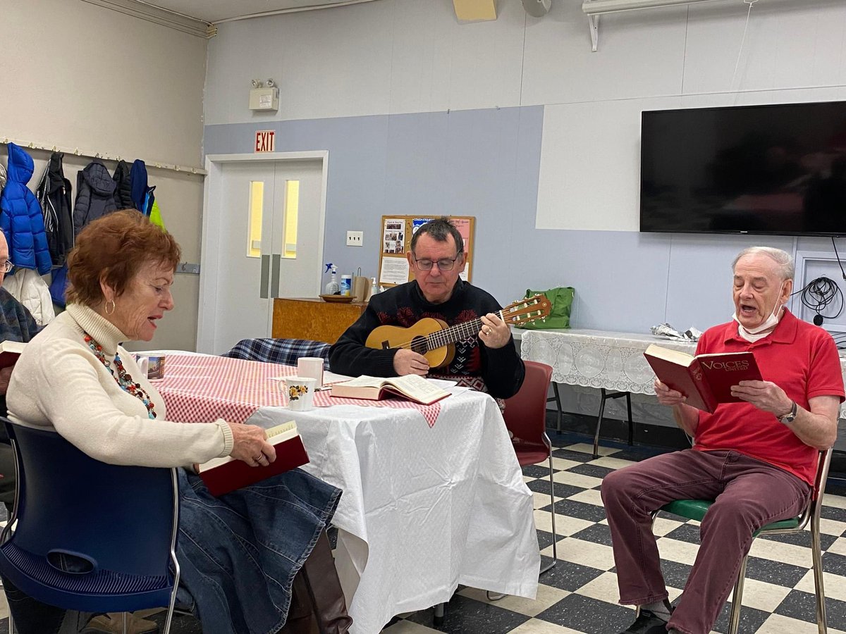HucWpg's tweet photo. Happy new year! We enjoyed brunch and carols yesterday morning. We look forward to a happy and healthy 2023 for all!

#hucwpg #unitedchurch #community #newyear #brunch https://t.co/5Zi7ayOpaM