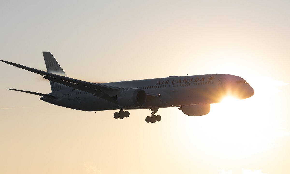 The dawn of a new year and an <a href="/aircanada/">Air Canada</a> <a href="/BoeingAirplanes/">Boeing Airplanes</a> 787-9 dawn arrival at <a href="/heathrowairport/">Heathrow Airport</a>  a few weeks ago. The weather was beautiful and sunny but by heck it was cold at about -5º. Proper🥶

#aviation #aircraft #aviationphotography #aircraftphotography