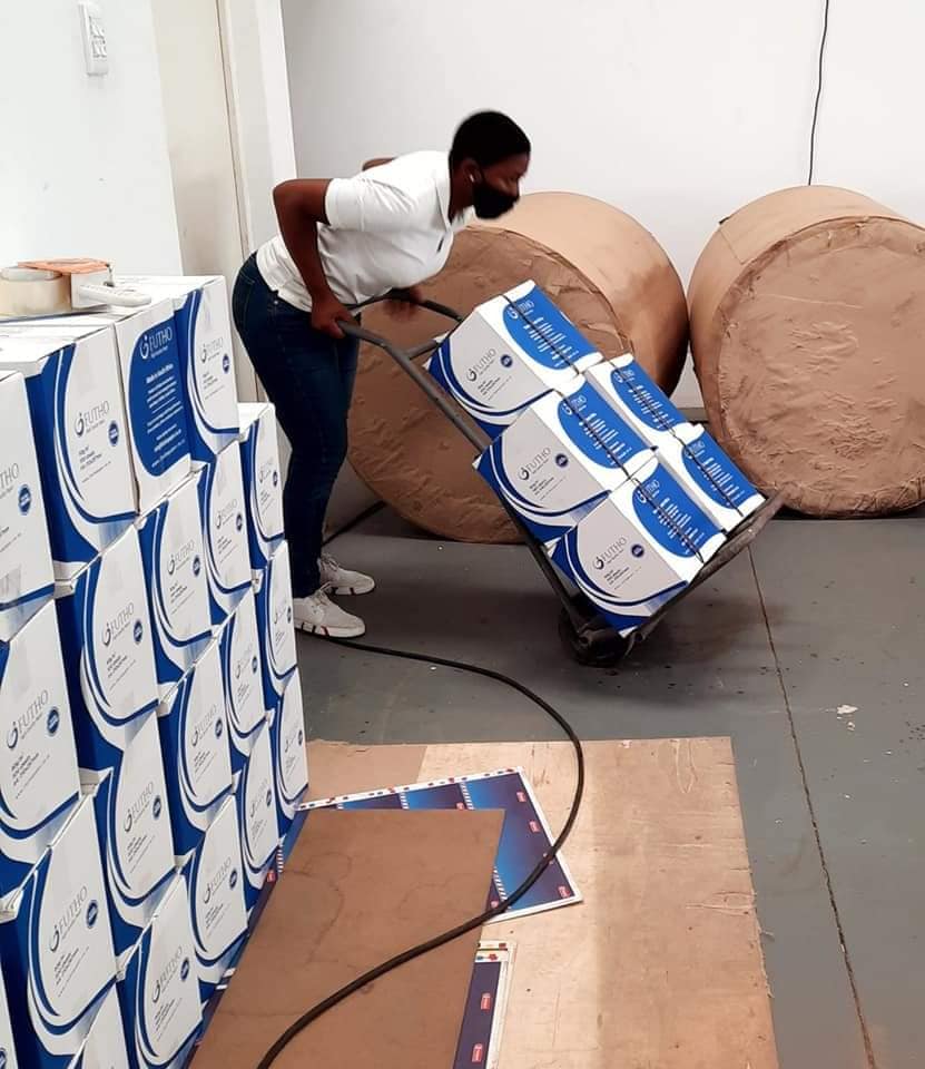 Mditshwer's tweet photo. Meet Mbalenhle Ngcobo(29) from Ballito, the owner of Ifutho Paper. Her company produces office printing paper in A4 and A3 sizes, which is compatible with all printing machines and inkjet printers. To place orders: info@ifuthopaper.co.za / 0736874535.

This is amazing https://t.co/nfcdJIdnDH