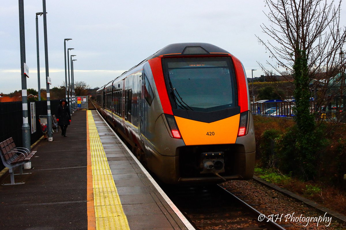 andrew_herny's tweet image. A couple of images of @greateranglia Class 755s on The Bittern Line with unit 755338 arriving at Cromer Station and 755420 departing from Sheringham Station. #GreaterAnglia #Class755 #TheBitternLine #StadlerRail #UKRail #BritishRailways