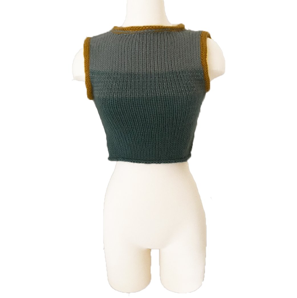 cropped crochet top made in mohair/acrylic yarn #yarn #knit #knitwear #croppedknit #shopsmall #shopsustainable