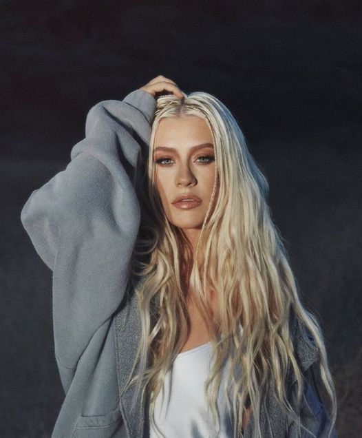 #ChristinaAguilera is ranked the 141st Greatest Singer of All Time on the #RollingStone Top 200 list!💪1⃣4⃣1⃣🐐👑❤️ #ChristinaAguilera 
rollingstone.com/.../best-singe…