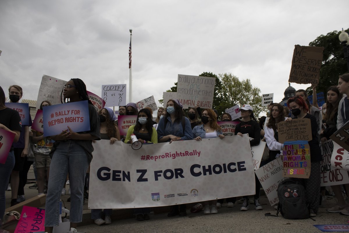 rosiecouturee's tweet photo. Gen-Z threw DOWN for abortion this summer, starting with the Gen-Z for Choice Rally. 

Leaders like @eve_levenson, @santiagomayer_, @AidanKohnMurphy, @SAMUELJWEINBERG, @sewpheeyuh, @_MorganStahr, @NickGuthman, @SophiaArmen, @wildtrevor_, &amp; @noa_the_theydy made it all possible. https://t.co/UVV08S2TET