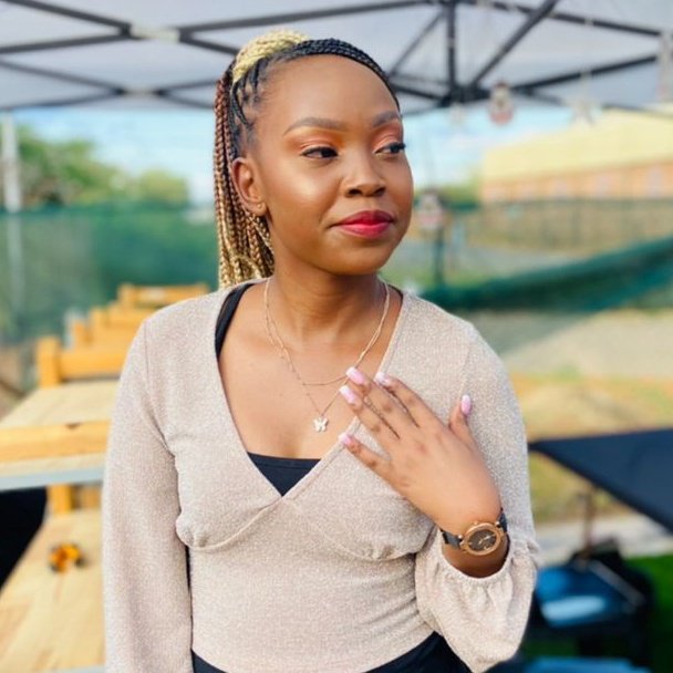 nancynfakose's tweet photo. #NewProfilePic https://t.co/Zns67D41Xm
