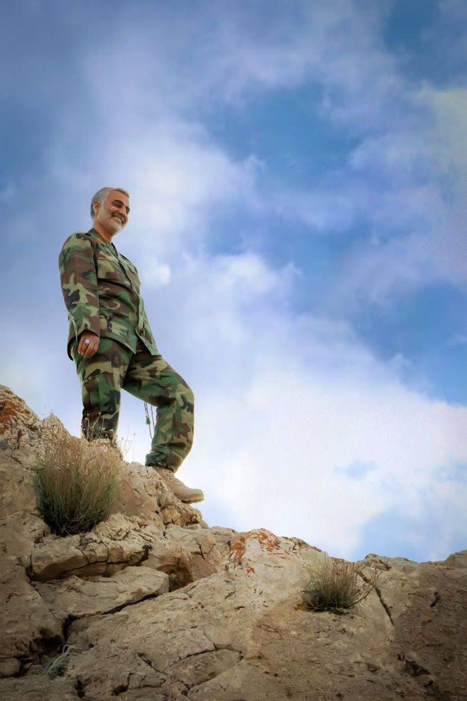 69700Maryam's tweet photo. He stopped ISIS from advancing in Iraq and Syria and defeated them there. If he had not fought them, ISIS would have occupied the countries of Asia and Europe. 
 
#Hero https://t.co/la1wYquJoB