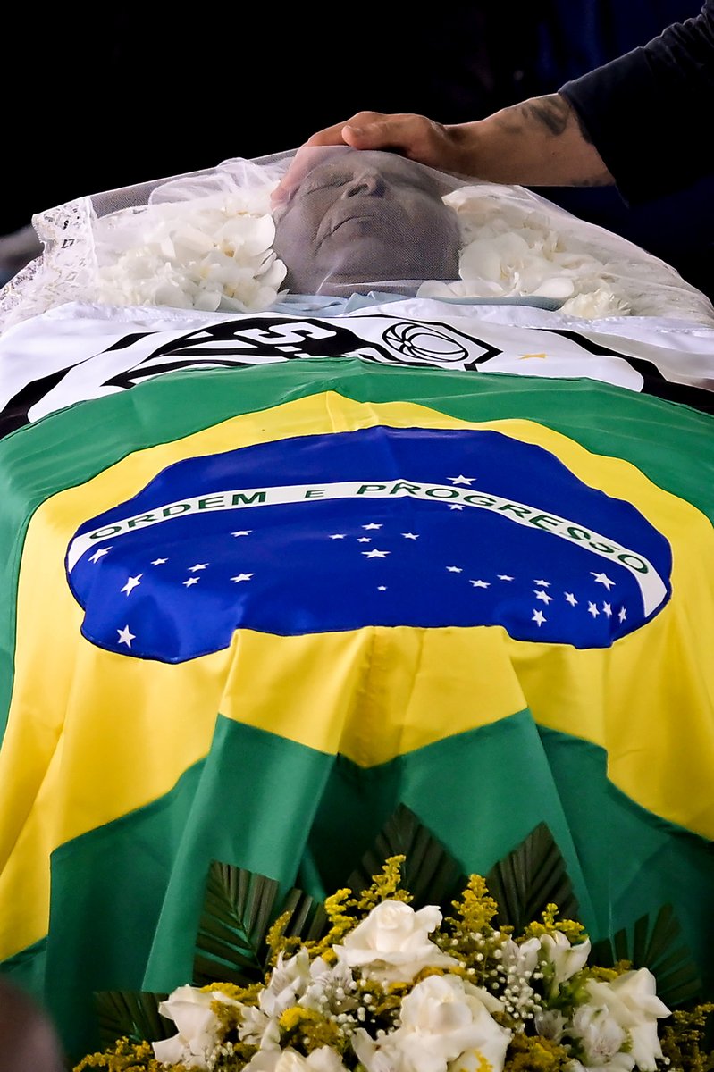 fdalvinegro's tweet image. A personificação do "nascer, viver e no Santos morrer".
📸 Pedro Vilela/Getty Images