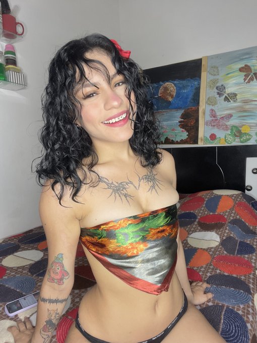 got no new years kiss 😓 its only up from here 🥲 https://t.co/ikgtbYBPcY