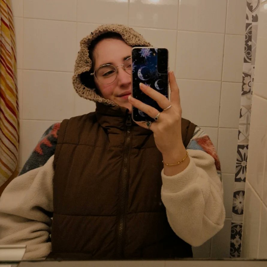 Ili00oo's tweet photo. Balaclava tricoter par mes soins. 
Quelques ratés mais reste très utile et jolie ✌🏻 https://t.co/kAsGrk4DP3