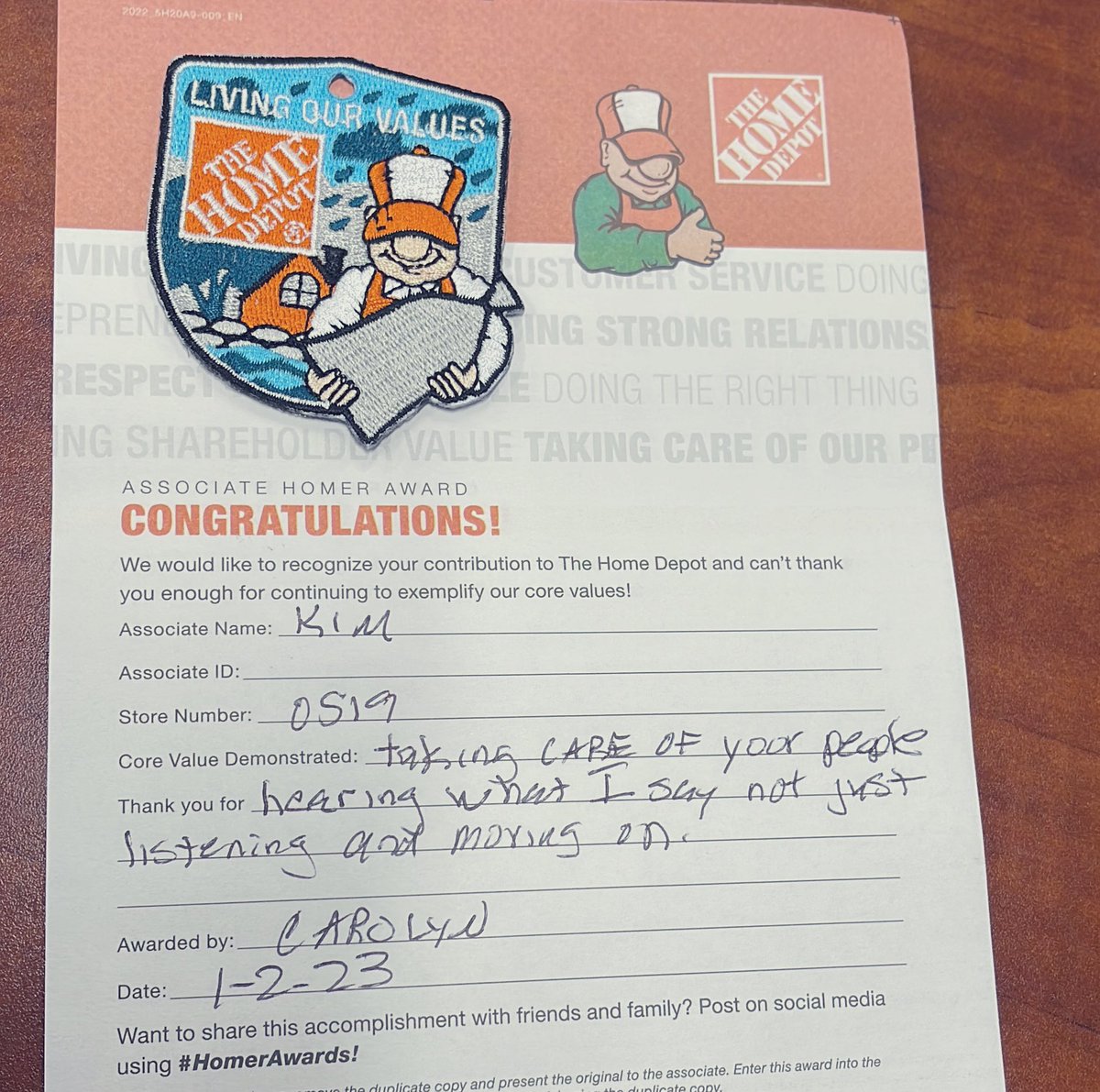 KymmKymmm's tweet photo. This is honestly why I went into leadership and my continuous journey to be a servant leader. (Definitely didnโt expect this, & of all my homers, this meant the most) #NeverForgetWhereYouStarted https://t.co/eJgY6FJ0RQ