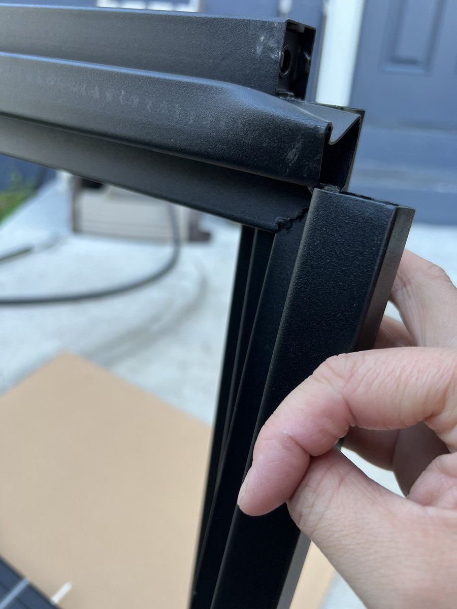 ClassyyCatch's tweet image. We’re throwing a pizza party for my 32nd birthday with my @OoniHQ pizza oven, and the brand new modular table built specifically for the oven arrived smashed up on one corner. Really hoping to hear back from customer service with a good solution to have a working table in time.