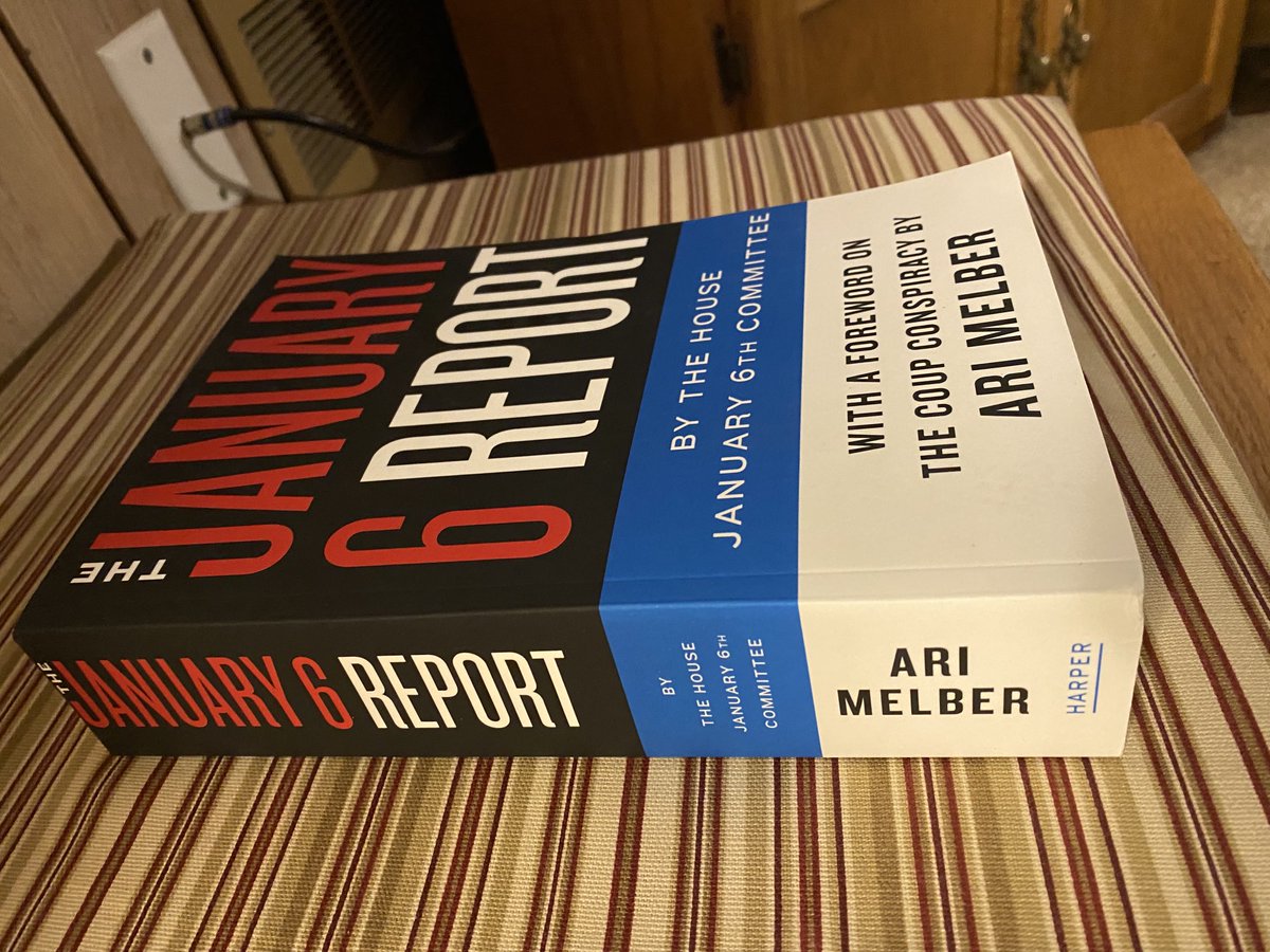 Hoopgreen's tweet photo. 692 pages of evidence. I’ll take my time reading this. #Jan6Report
#TrumpCriminalReferral https://t.co/Od9GF0RxfU