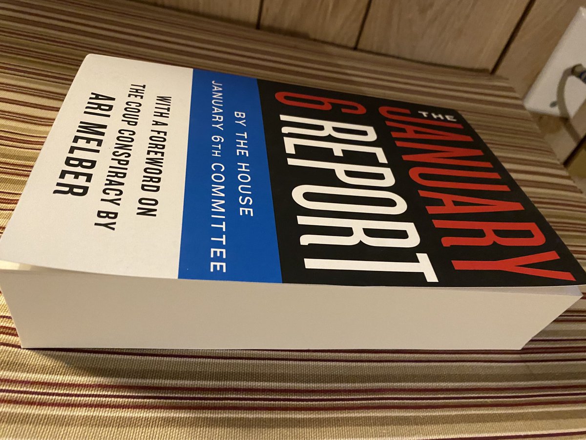 Hoopgreen's tweet photo. 692 pages of evidence. I’ll take my time reading this. #Jan6Report
#TrumpCriminalReferral https://t.co/Od9GF0RxfU