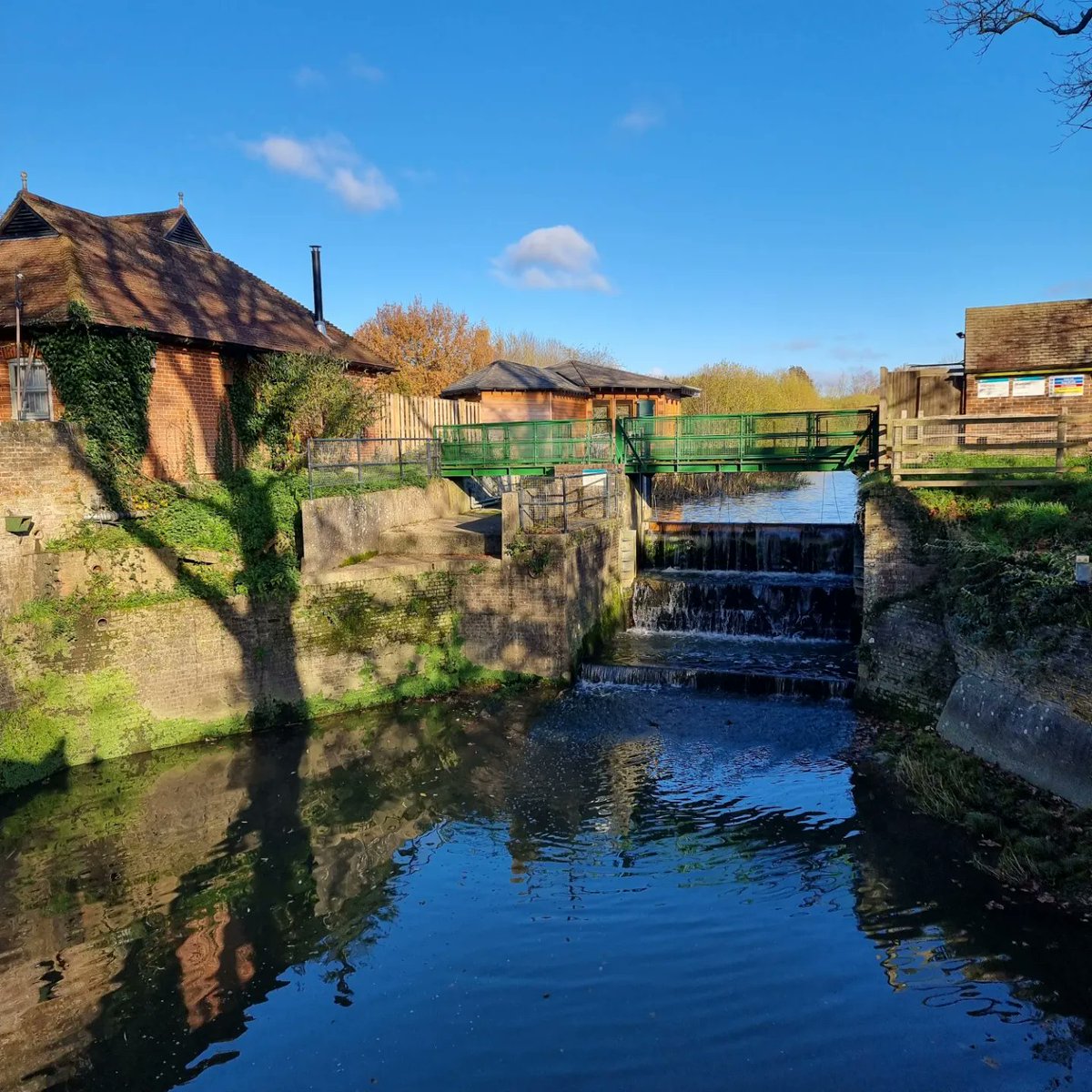 ughadda's tweet photo. 2022 has given me the opportunity to explore my new home in West Sussex. So many amazing historical sites to visit and beautiful landscapes to photograph. I hope 2023 gives me the opportunity to dig in deeper to this area. #westsussex #Archaeology #historiclandscapes #Geology https://t.co/VbHoletcVN