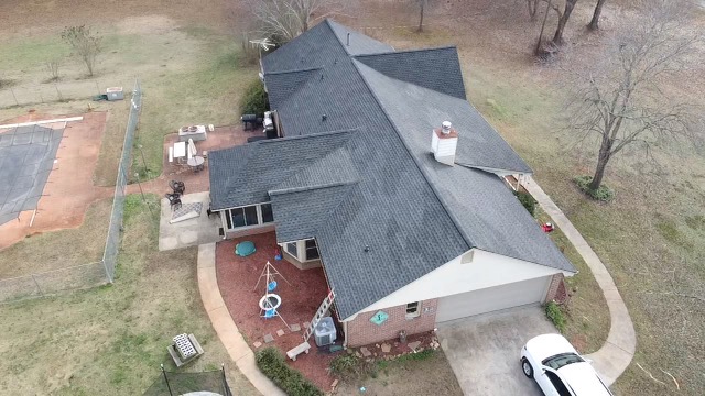 ProShieldGA's tweet image. 🎉🎉New Year, New Roof!!🎉🎉

Big thanks to our neighbors in Covington for allowing us to tackle a big job!

Call the pros at SkyShield and let us offer you a thorough inspection!

SkyShield Roofing
678-722-8904
Info@skyshieldroofing.net