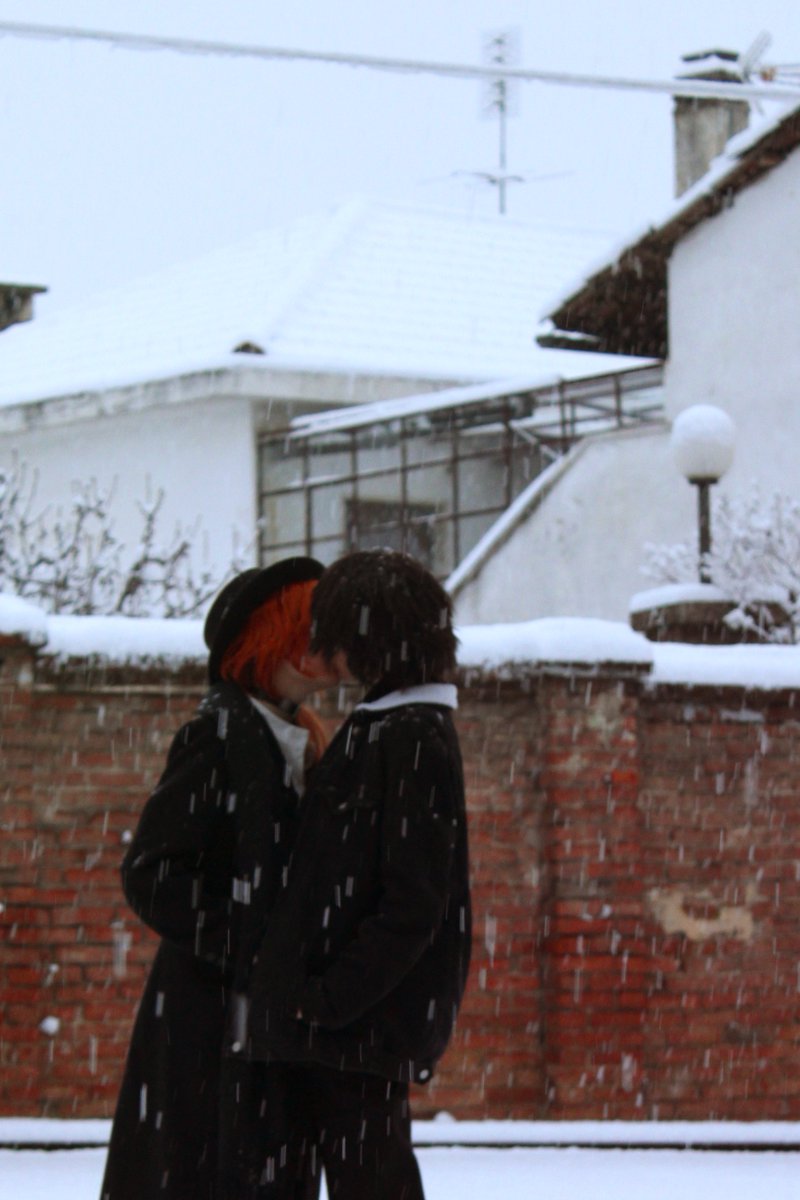 needlenoodle_'s tweet photo. ❄️come get y'all's snowy skk photoset <3 ❄️
#BungouStrayDogs #soukoku #BSD #cosplayer https://t.co/72IdIgBlEN
