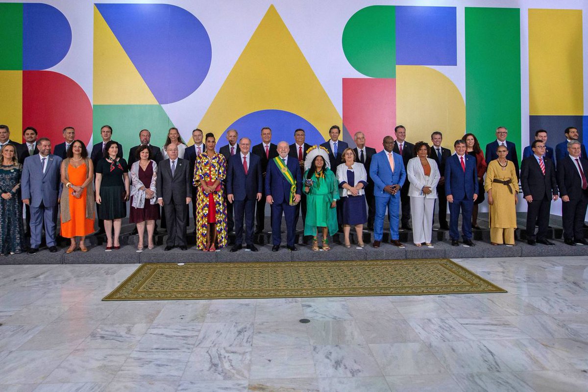 taliriapetrone's tweet image. A Esplanada dos Ministérios de Lula é também preta, feminista e indígena. Aos poucos e com muita luta, vamos mudando a fotografia o poder. Enche o nosso coração de esperança!

📷 Eduardo Anizelli/Folhapress

#Equipe