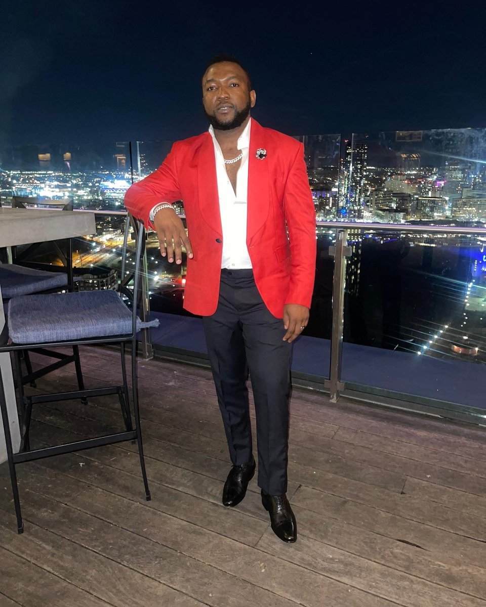 WISHING YOU AND YOURS A HAPPY AND HEALTHY NEW  YEAR 2023 

Awah Ferdy in a Lima T Jasino Tux 

#limatjasino