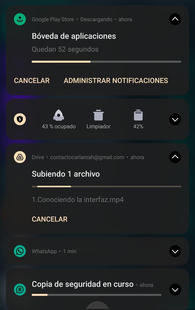 Tenías días que no estaba en una zona wifi.. Que llegué a una, para subir un trabajo que ahora hay una guerra de que se actualiza o se sube primero🤦🏽‍♀️