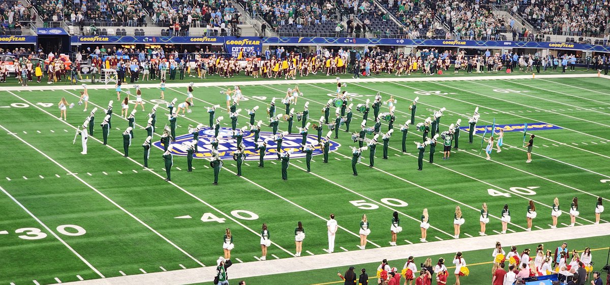 TweetyDave's tweet photo. #TUMB Tulane Band... Where's the rest? #GoodyearCottonBowl #FightOn https://t.co/UyaFHAELLx