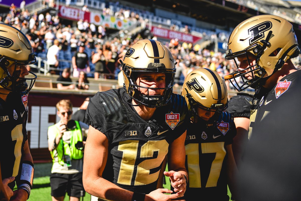 BoilerFootball's tweet photo. 📸 Suited up. https://t.co/aLwRUXFmqf