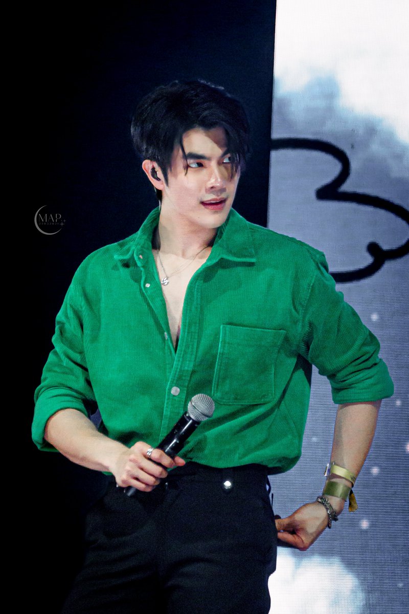 MAP27032021's tweet photo. ถึงรูปจะไม่ชัด แต่เป็นเซตที่อดเผยแพร่ไม่ได้จริงๆ เฮียแกบับ …. 🫠

#CountdownWithBeOnCloud
@milephakphum #MilePhakphum https://t.co/QmDskCrO0M