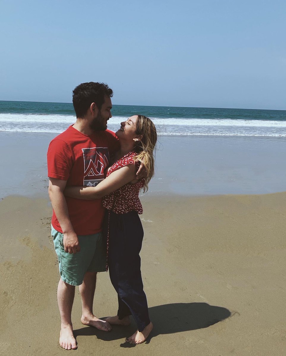 Andreitaavc's tweet photo. Por un 2023 lleno de viajes a la playa con mi amorsito❤️🏖️ https://t.co/keYXwWIwP4