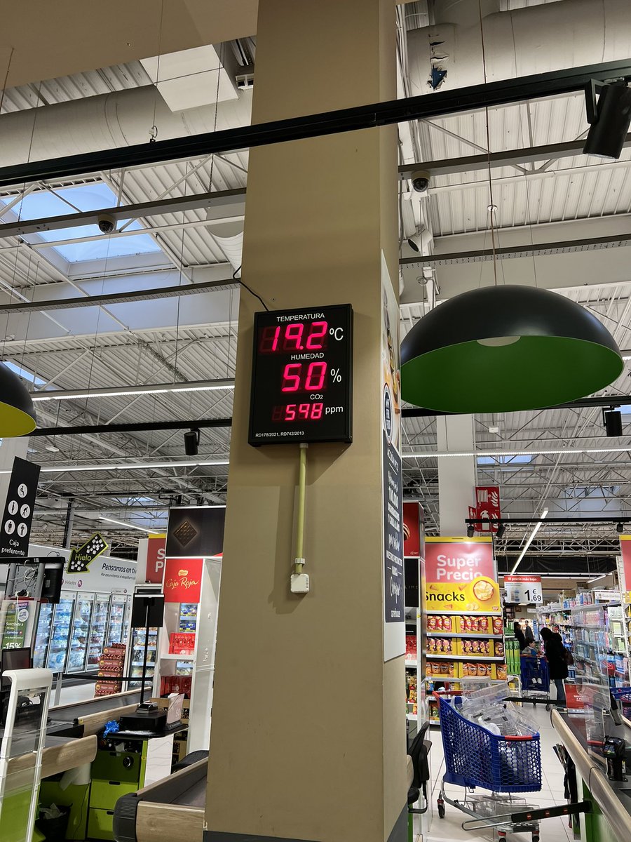 Mira, <a href="/ScienceAccion/">Антонио 🌫️Science to Action</a>, <a href="/filtramos_/">Filtramos</a>, por un momento he pensado que estaba en Japón, con un panel informando sobre las ppm de CO2, pero no, es un supermercado de <a href="/CarrefourES/">Carrefour España</a>. Cuando las cosas se hacen bien hay que destacarlas.