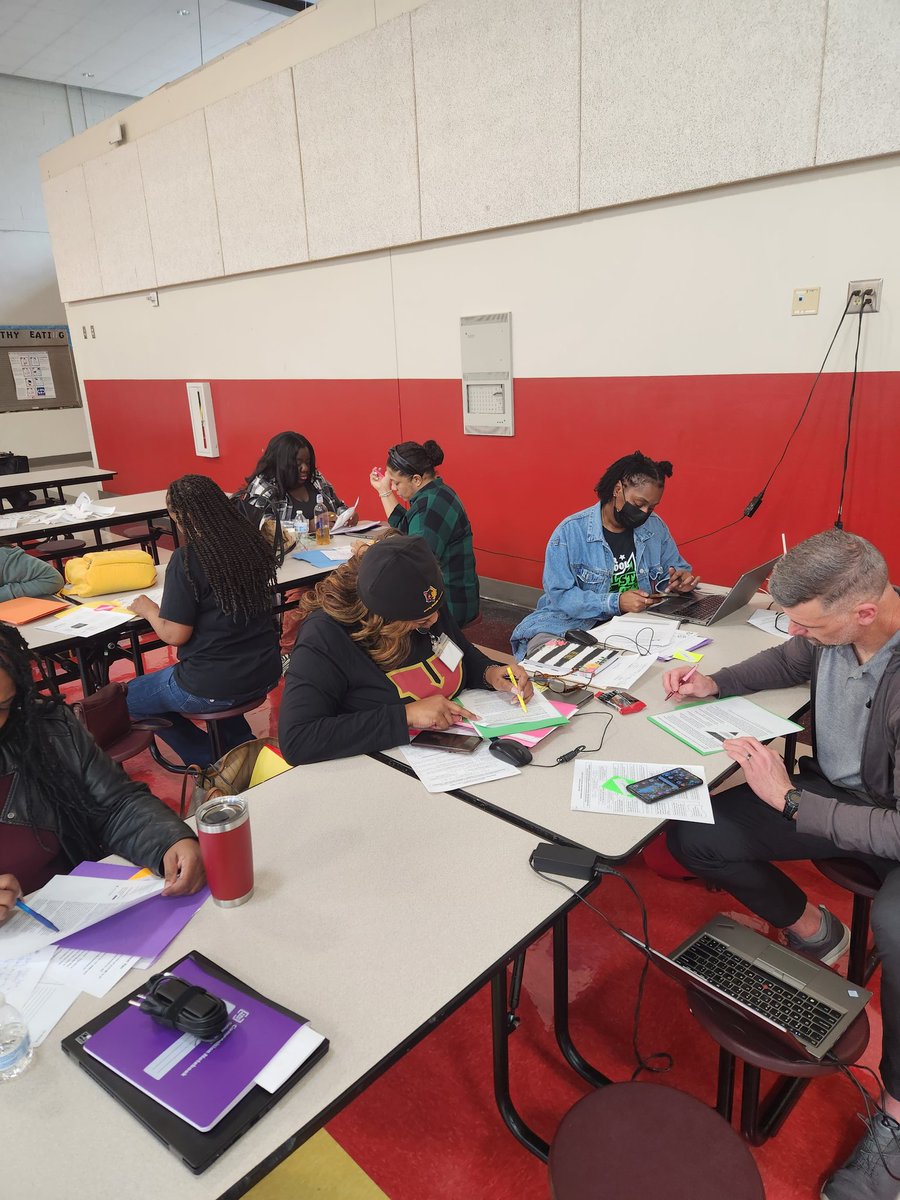 BrantonYMS's tweet image. Working hard to improve tier 1 instruction #learningtargets @RonGarlington @drkalag @DrBennett6