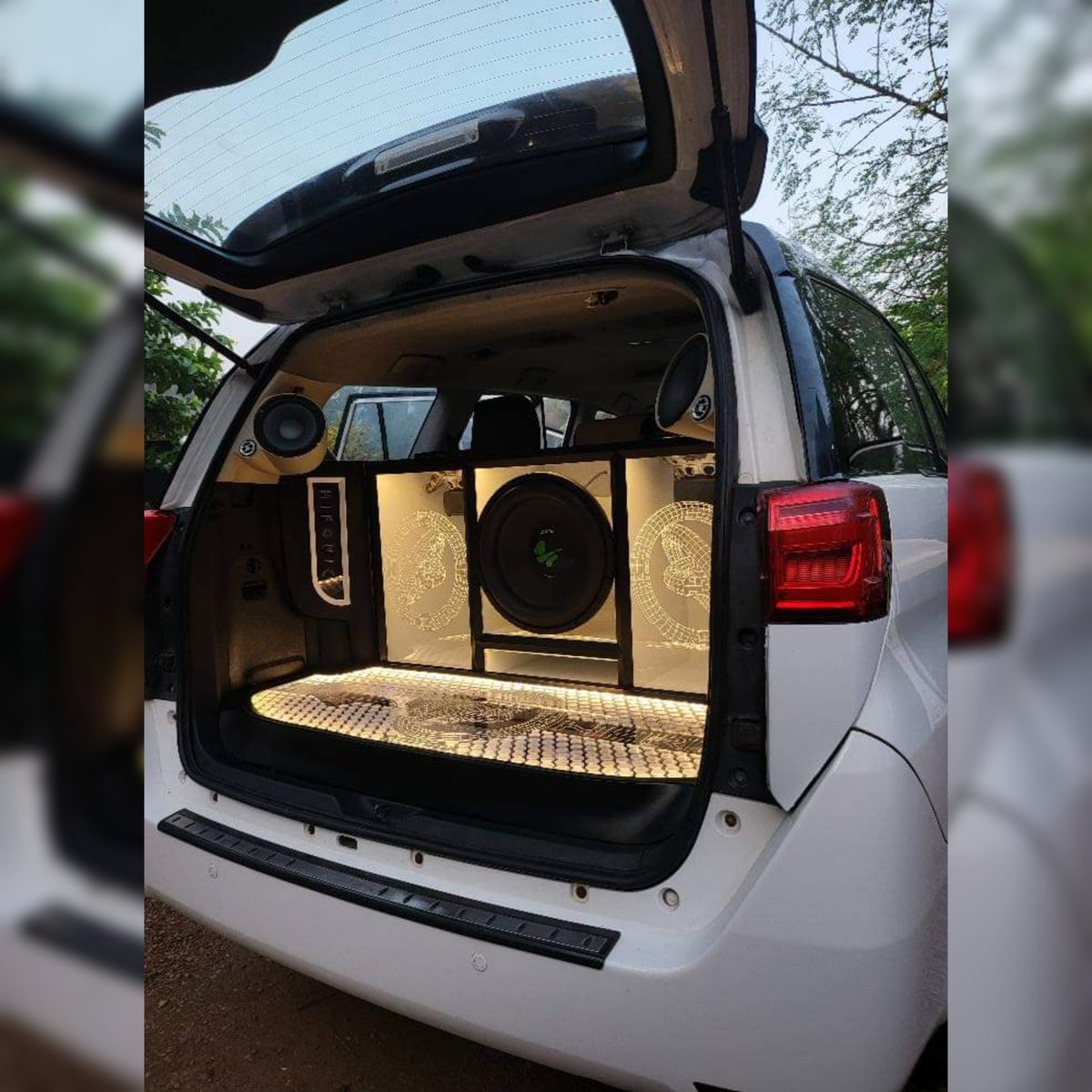 the12voltmag's tweet photo. 🔊🎵👌😍 This build shared from Subin Babu is an example of fine quality and beauty!
🛒Shop #caraudio - https://t.co/chMUIdLH8O
#12voltmag #prvaudio #12volt #caraudioaddicts #subwoofers https://t.co/c10gsqDWv2