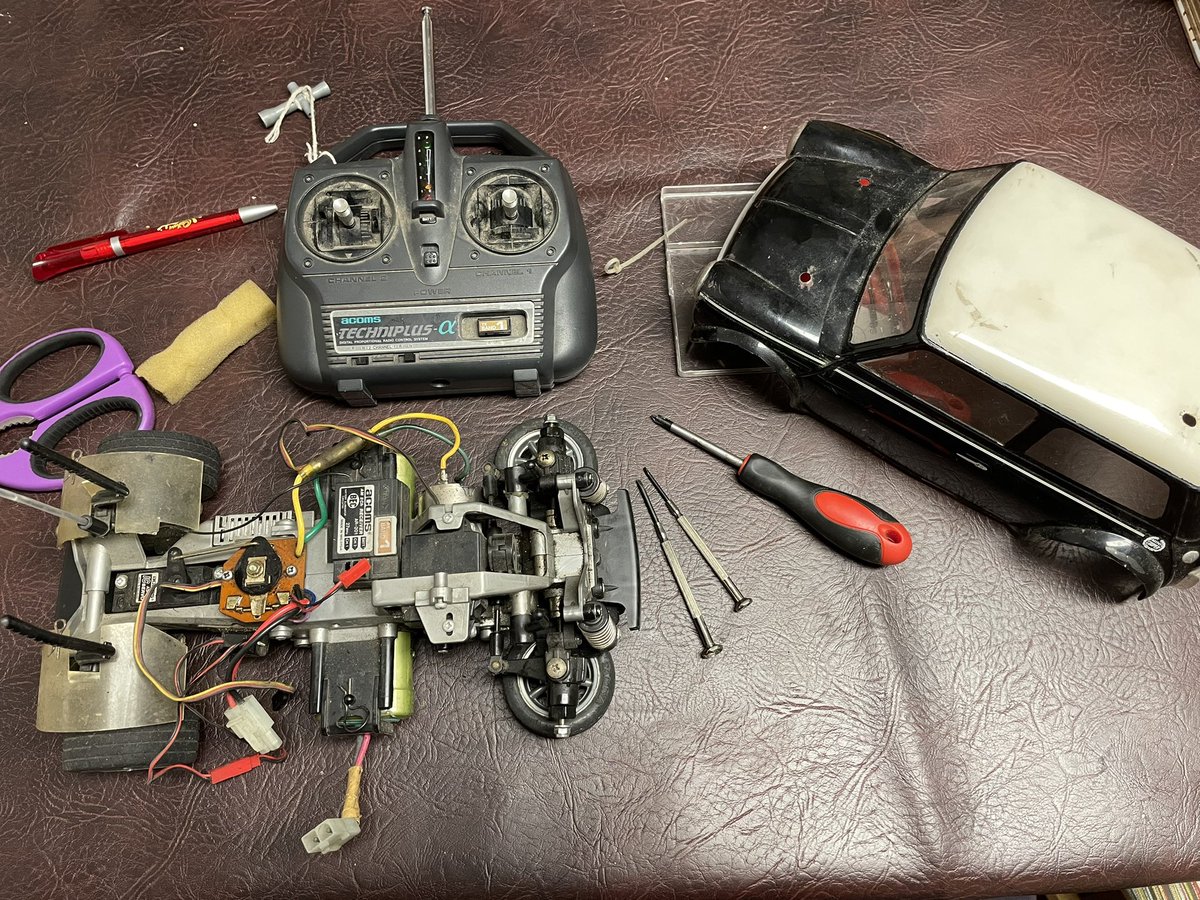 FalloonMark's tweet photo. I’ve seen lots of nostalgia this Christmas and adults playing with ‘kids’ toys. @ThePollitt building Lego and a @Carpervert EV classic mini video prompted me to dig out my 24yr old #Tamiya Mini Cooper and get it going again.
#HappyDays #BuildingWithMyBoy https://t.co/2j4r4Ub646
