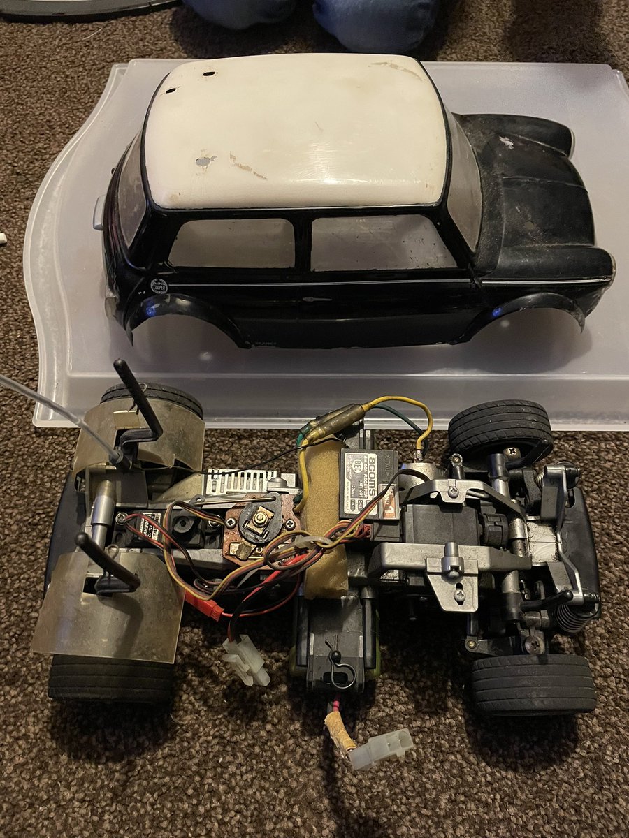 FalloonMark's tweet photo. I’ve seen lots of nostalgia this Christmas and adults playing with ‘kids’ toys. @ThePollitt building Lego and a @Carpervert EV classic mini video prompted me to dig out my 24yr old #Tamiya Mini Cooper and get it going again.
#HappyDays #BuildingWithMyBoy https://t.co/2j4r4Ub646