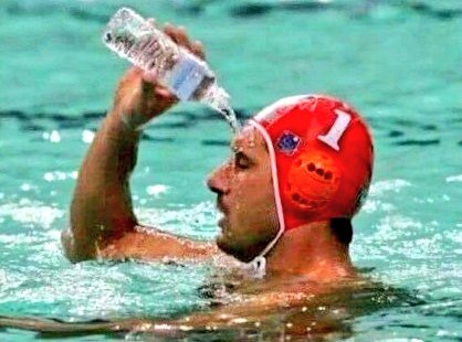 Docteurgang34's tweet photo. Quand on me passe le bédo qui tourne alors que je viens finir mon pers' https://t.co/aJXtkAkDkV