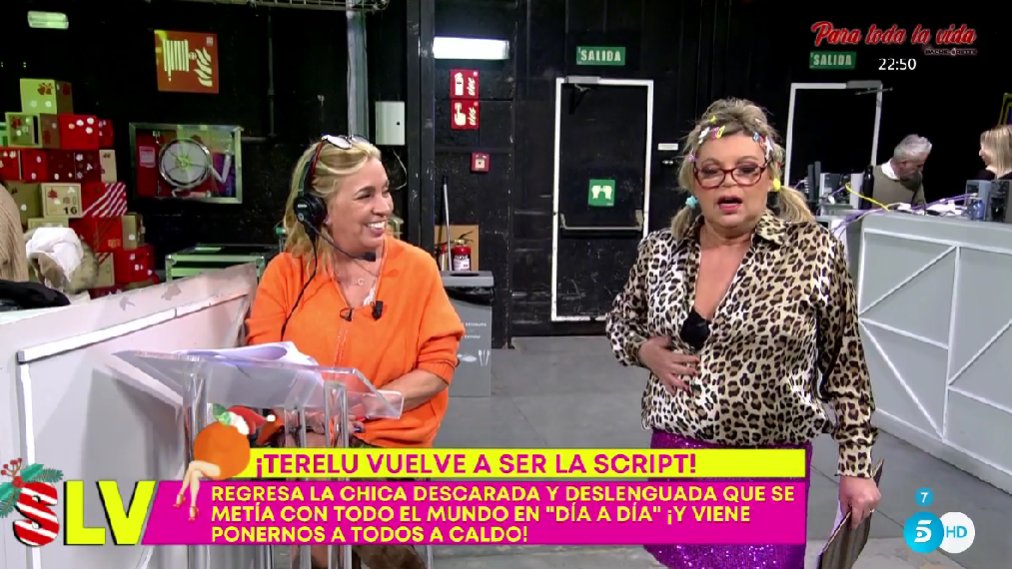 RafaelGLAF5's tweet photo. ¿Te ha gustado Carmen Borrego como directora?
RT- NO
MG- SI
#yoveosálvaame https://t.co/5QS2jstfwI