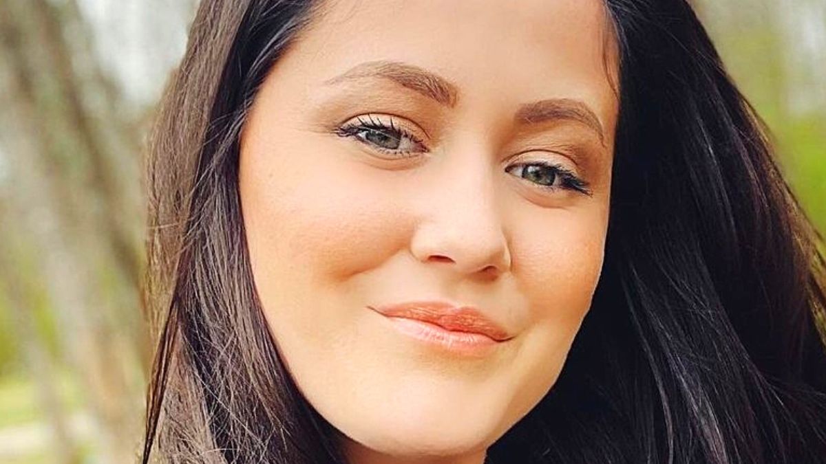Monsters & Critics: Teen Mom: Jenelle Evans kicks off ‘perfect’ New Year’s Eve in curve-hugging shimmery dress https://t.co/44grMod0X6 #crime #news https://t.co/BotX3uShVP
