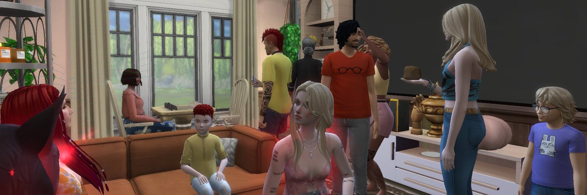 Hi guys, sorry I haven't posted in a hot minute, I have been hit by a gigantic depression truck the past few months and I'm still very depressed but! Im gonna try and post more. In the meantime look at this pic from my legacy challenge family's family reunion its so cute