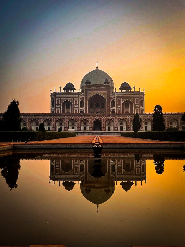 Miss_Frodo's tweet photo. I took a photo of Humayun’s Tomb. https://t.co/GL6hF1YMms