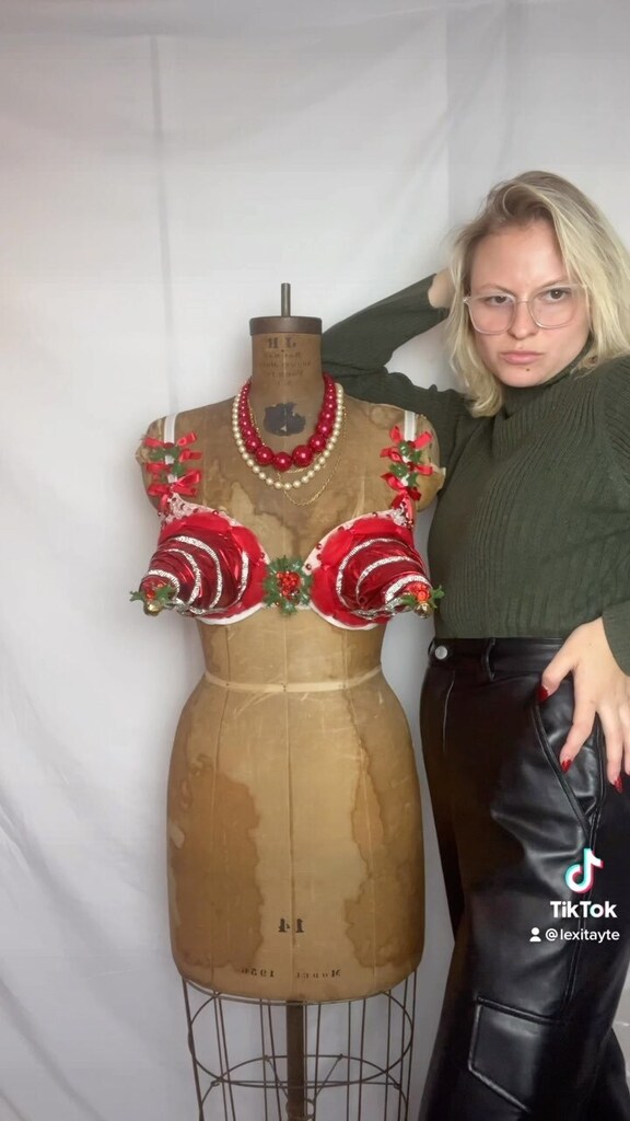 LexiTayte's tweet photo. This is three weeks condensed into 30 seconds #coolkids #christmas #madonna #fashion #fashiontiktok #fyp https://t.co/NKwwB7OAcJ https://t.co/xdmTcrC6Ka