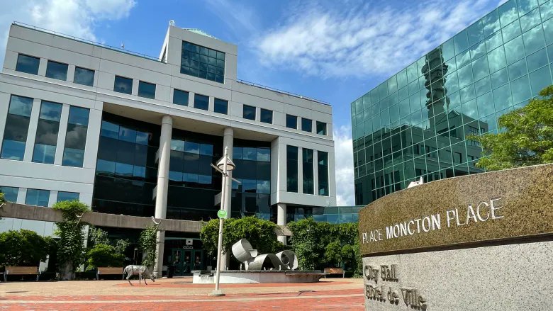 cbcjones's tweet image. Moncton's century so far. NB Municipal tax bases in $billions in:
2000
1. SJ           $3.6 
2. Fred       $3.1 
3. Mct        $3.0 
4. M'chi      $1.1
5. Dieppe   $0.8

2023:
1. Mct        $11.4
2. Fred       $10.1
3. SJ            $8.4
4. Dieppe   $4.4
7. M'chi       $1.8