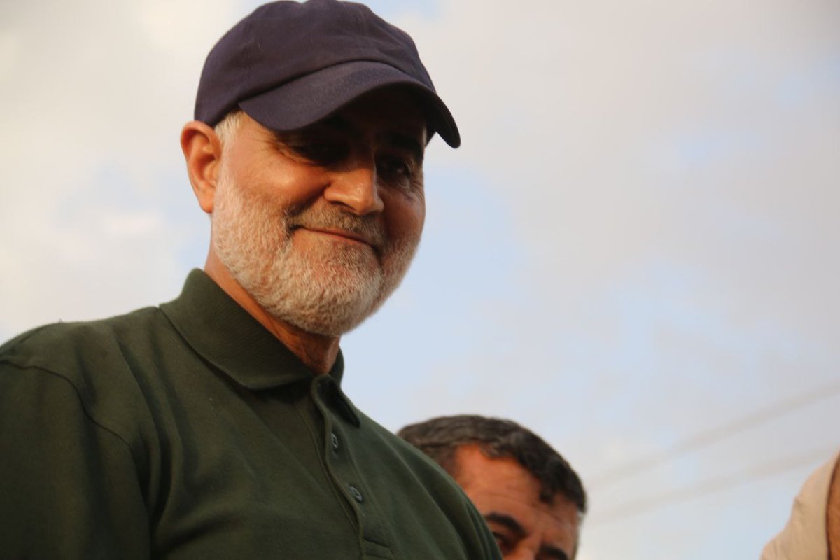 SFtmMgh's tweet photo. General Soleimani always dressed like a soldier fighting against Takfiri terrorists, at the same time he always acted as a messenger of peace and all he thought was bringing up a widespread peace to the people of the region.
#Hero
#جانفدا https://t.co/6huWCgCm3S