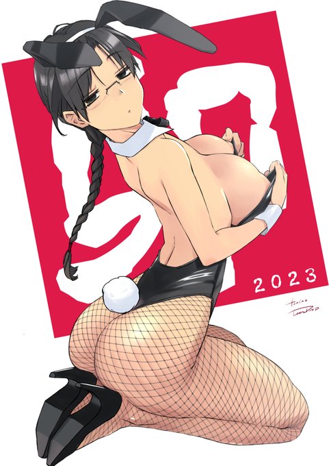 【新年絵】新年あけましておめでとうございます。冬コミお疲れさまでした&Tear Dropにお越しいただいた方々、ありがとうございました。今年は幸いにも干支が卯ということで特に何も考えずウサギを描きましたというか冬コミのサークルスペースでも描いていました。バニー。誤字があったので差し替え! 