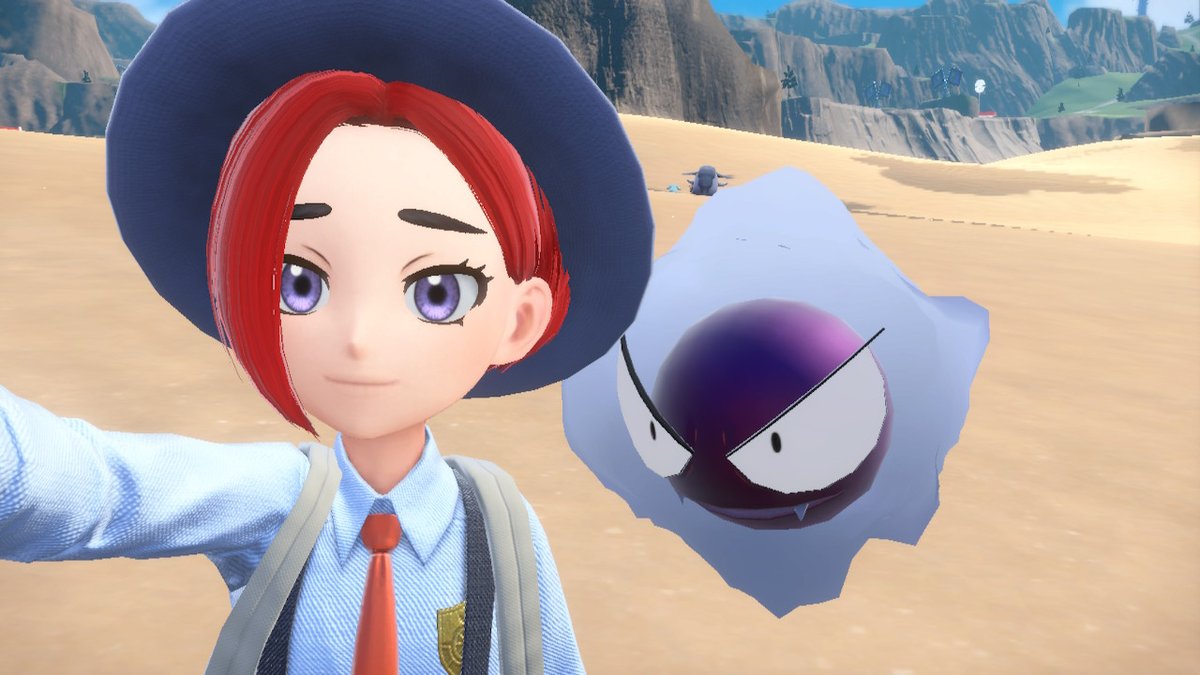 Found this dude near the ruins here in the desert mere moments after getting the shiny charm! Second shiny of the generation! #PokemonScarletViolet #NintendoSwitch